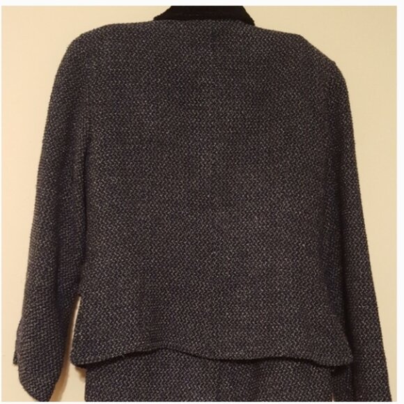 Vintage Gianni Sport size 6 Two-piece suit; jacket and skirt set; office - Picture 2 of 7